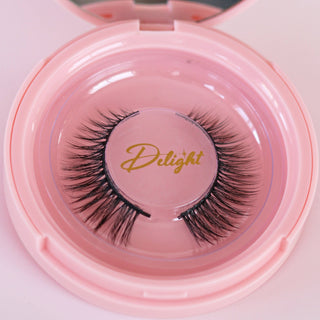 Dafna Poodle Collection: Lashes in Compact
