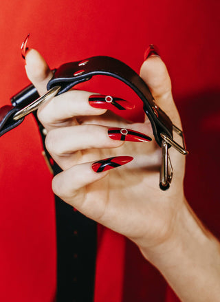 Bondage Nailz
