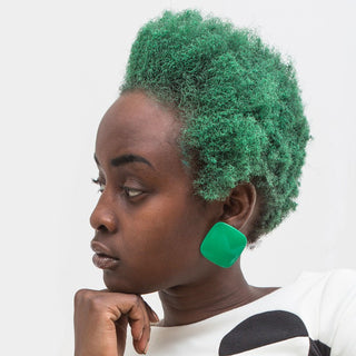 Poser Paste Hair Makeup