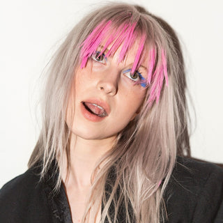 Poser Paste Hair Makeup