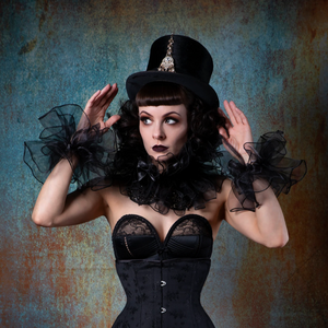 Luxe Pierrot Clown Ruff (Black, White or Ivory)