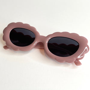 Scalloped Starlet Sunnies