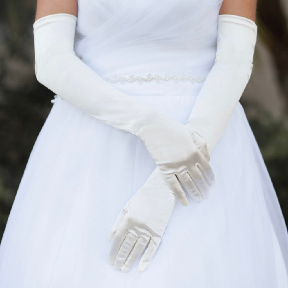 Gloves / Opera Length Satin