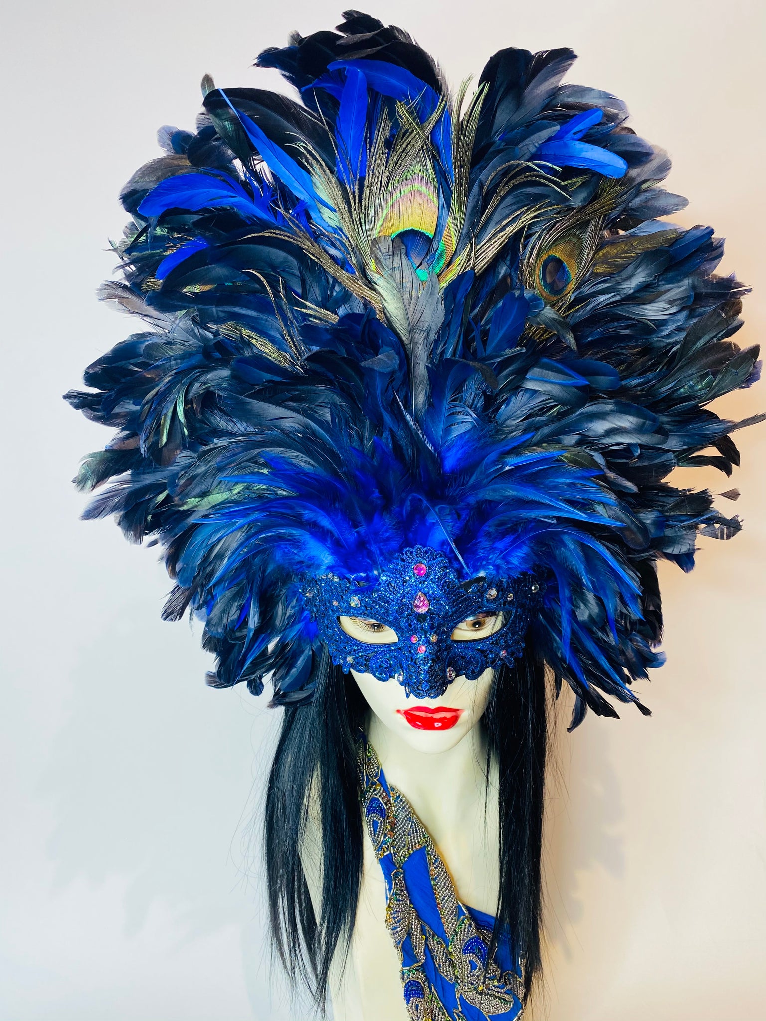Grand Dame Feather Mask